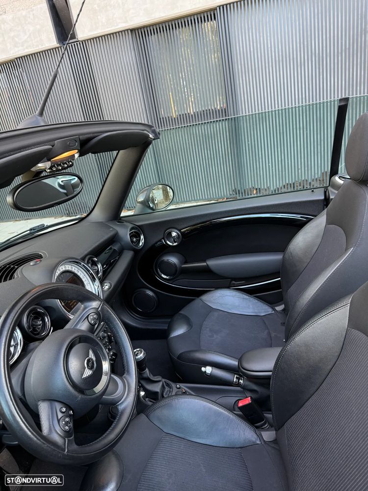 MINI Cabrio Cooper D - 11