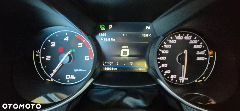 Alfa Romeo Giulia 2.2 D Turbo Super - 36