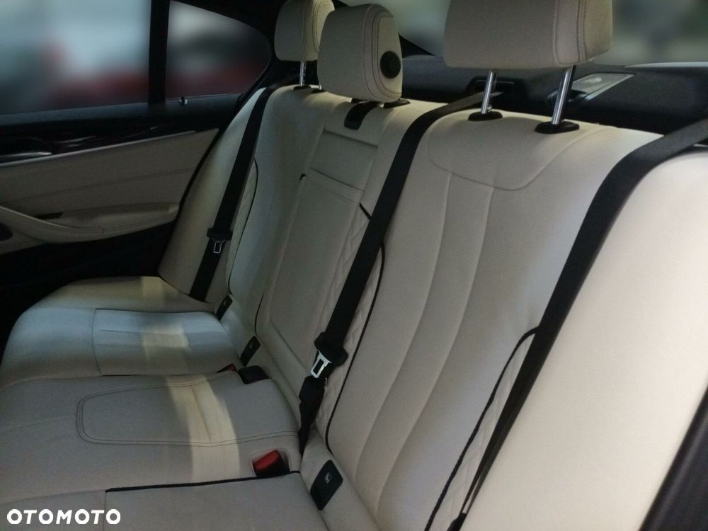 BMW Seria 5 - 17