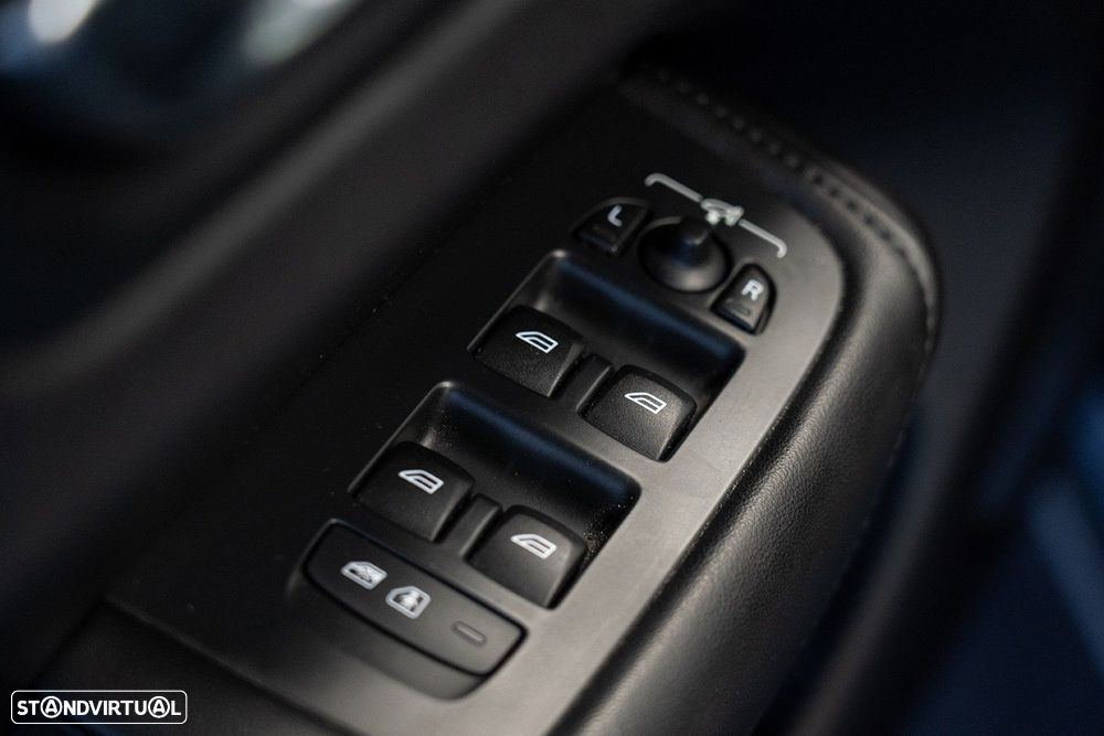 Volvo XC 60 2.0 T6 PHEV Plus Dark AWD - 20