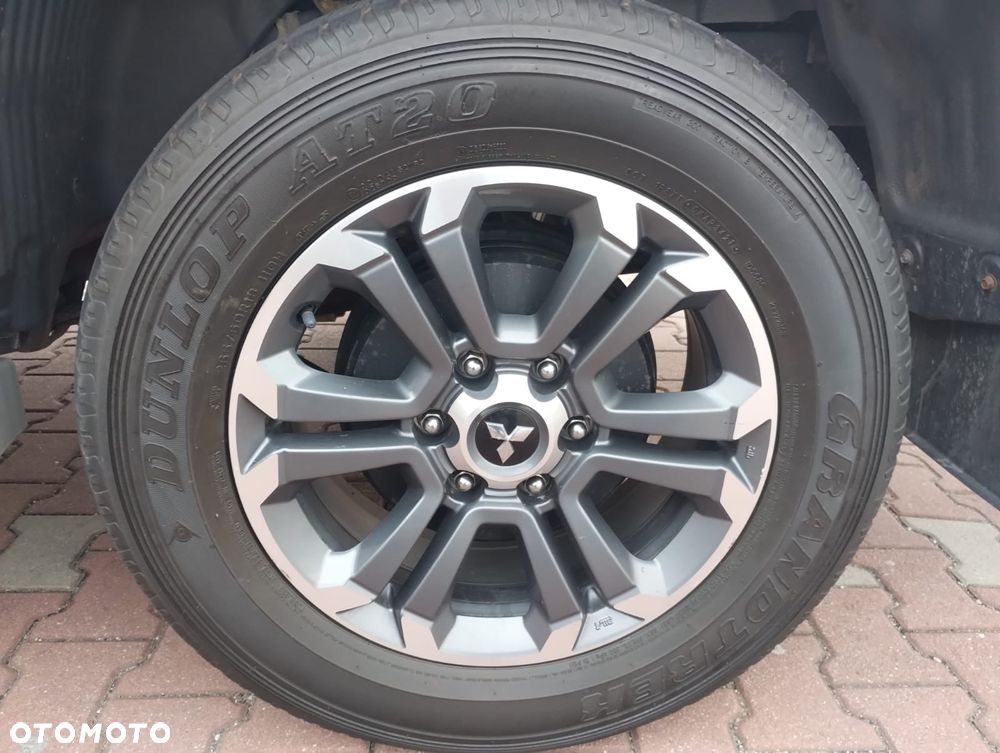 Mitsubishi L200 - 19