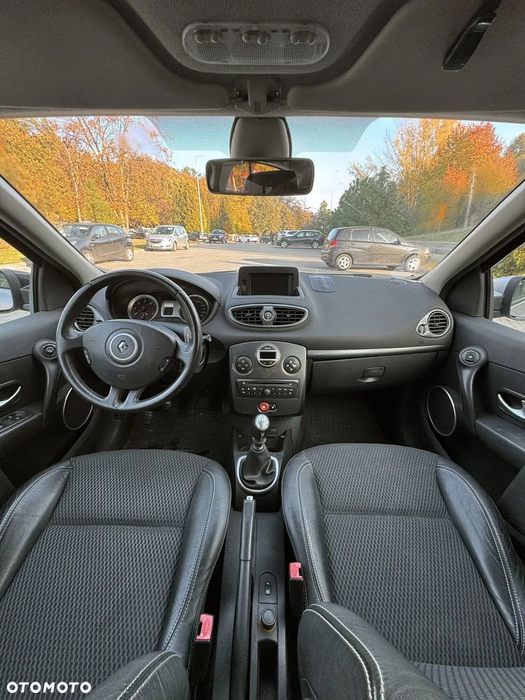 Renault Clio - 20