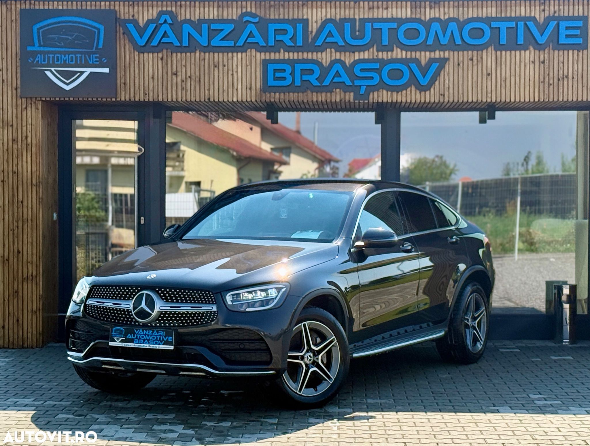 Mercedes-Benz GLC Coupe 300 e 4Matic 9G-TRONIC AMG Line - 1