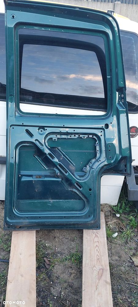 Drzw tył lewa strona vw t4 - 4