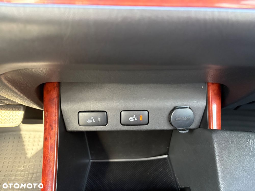 Toyota Camry - 14