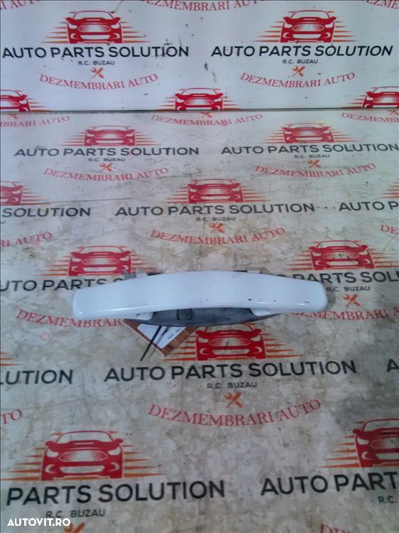 maner exterior usa dreapta fata renault clio simbol an fabr. 2010 - 1