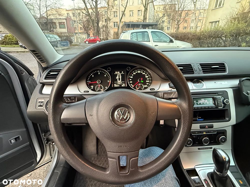 Volkswagen Passat 2.0 TDI DSG BlueMotion Technology Comfortline - 15