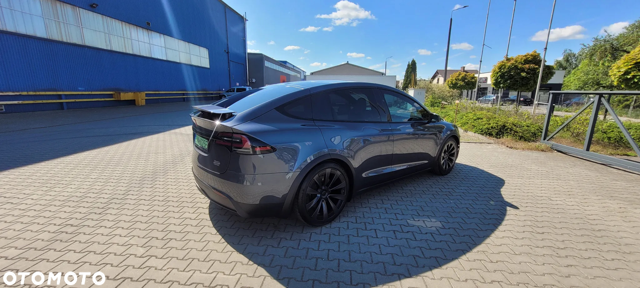 Tesla Model X Plaid - 13