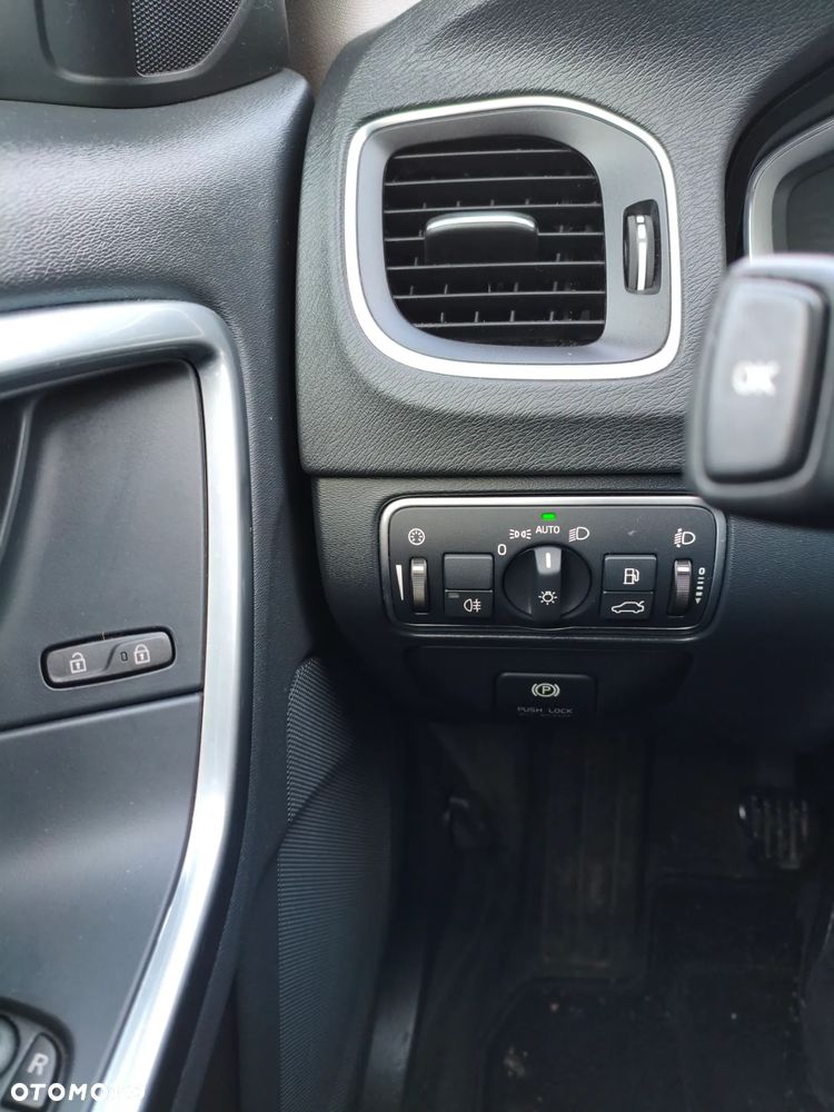 Volvo V60 D4 Drive-E R-Design Summum - 15