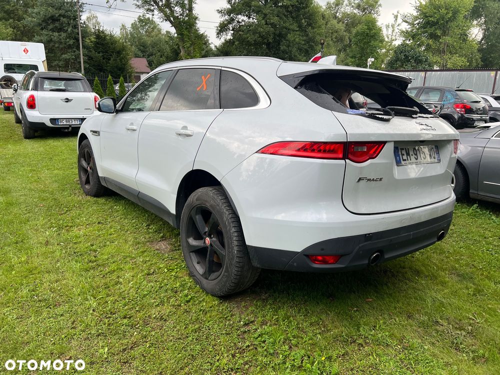 Jaguar F-Pace - 4