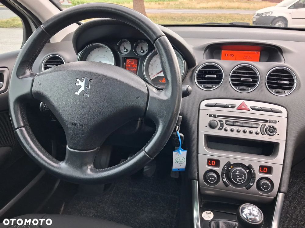 Peugeot 308 120 VTi Platinum - 28