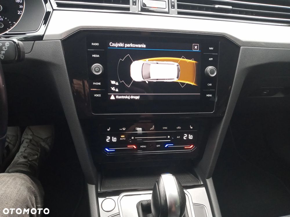 Volkswagen Passat 2.0 TSI Business DSG - 20
