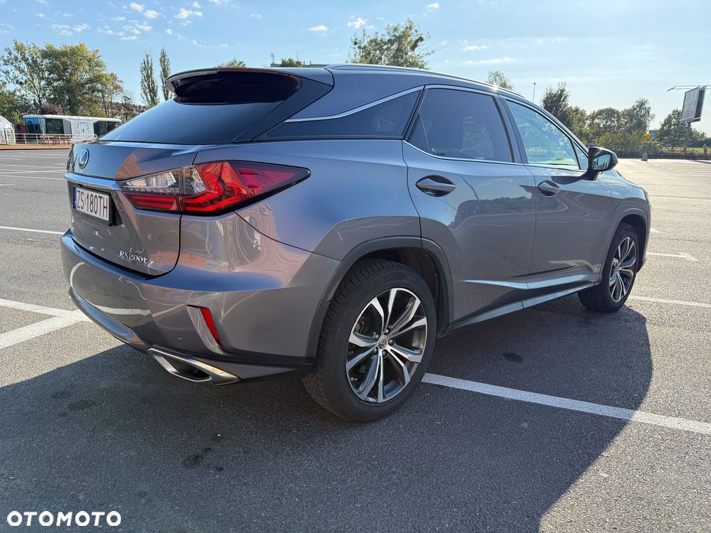Lexus RX - 25