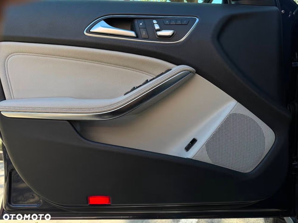 Mercedes-Benz GLA 250 4-Matic - 10