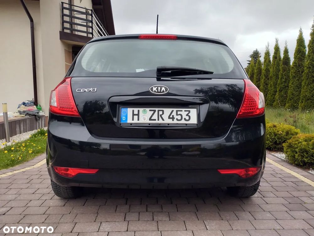 Kia Ceed 1.4 CVVT Dream-Team Edition - 5