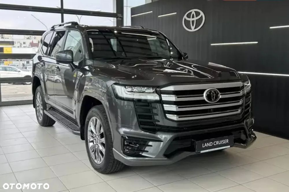 Toyota Land Cruiser - 38