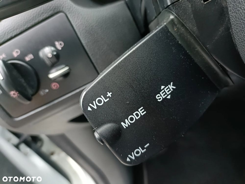 Ford Focus 1.4 16V Style - 14