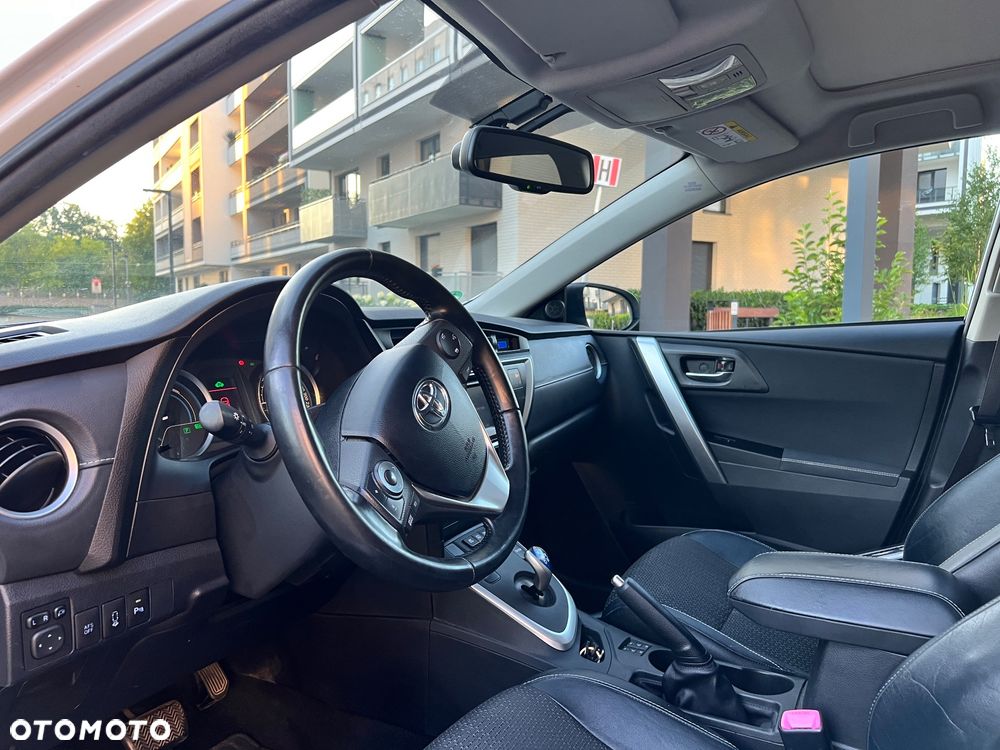 Toyota Auris - 11