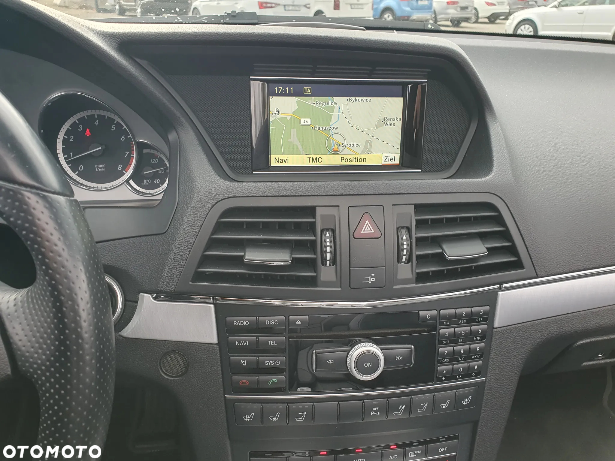 Mercedes-Benz Klasa E 200 Cabrio BlueEFFICIENCY 7G-TRONIC Avantgarde - 27