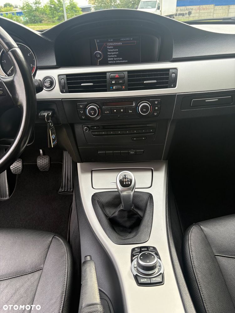 BMW Seria 3 318d - 18
