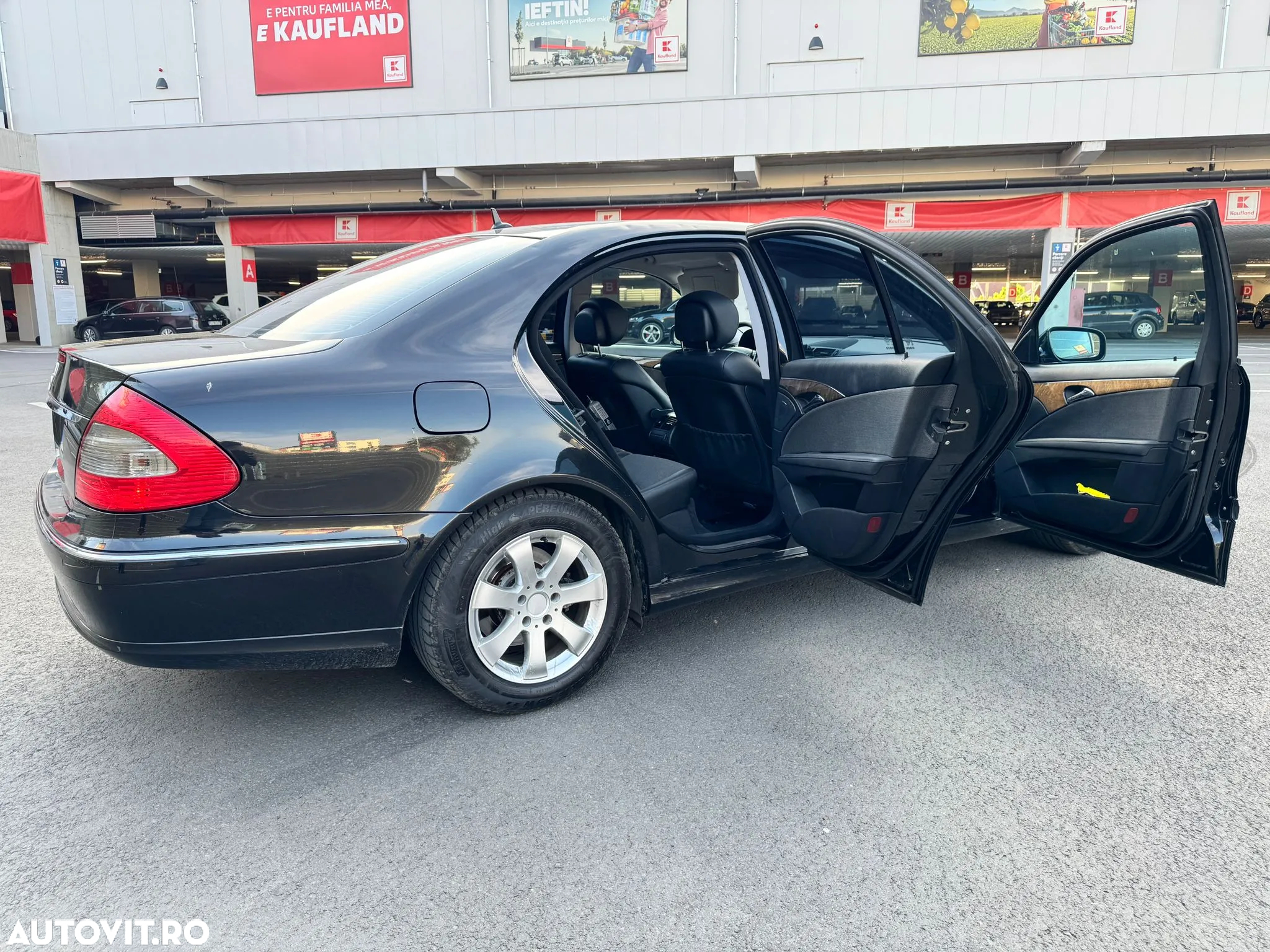 Mercedes-Benz E - 10