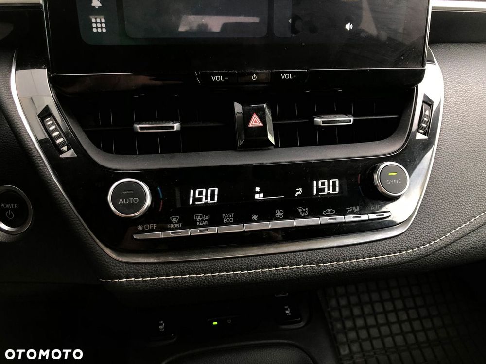 Toyota Corolla 1.8 Hybrid Style - 22