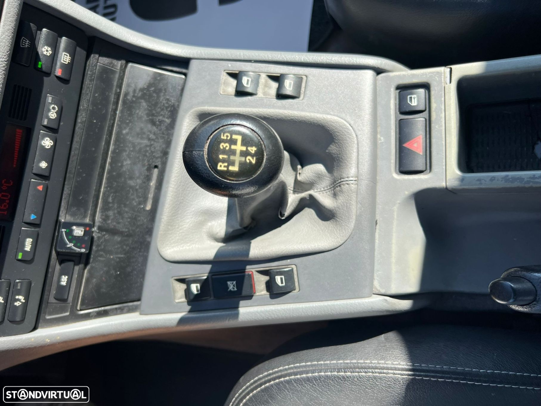 BMW 318 i Touring - 23