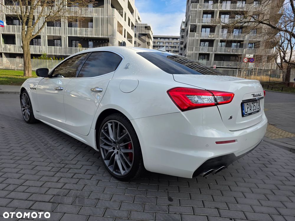 Maserati Ghibli S GranSport - 27