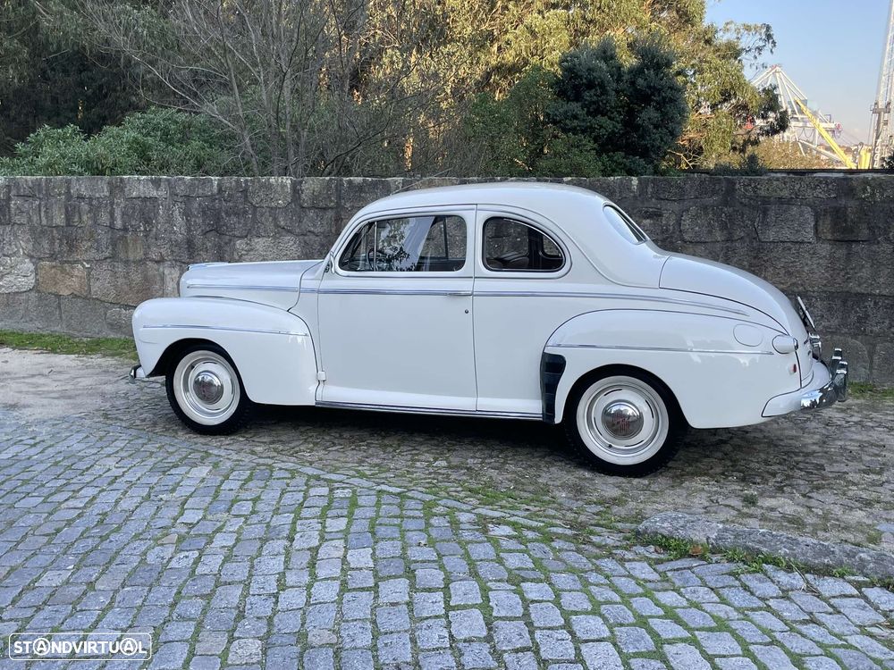 Ford Super De Luxe - 8