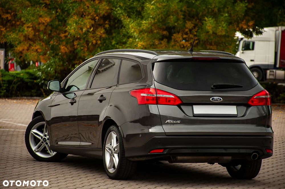 Ford Focus - 32