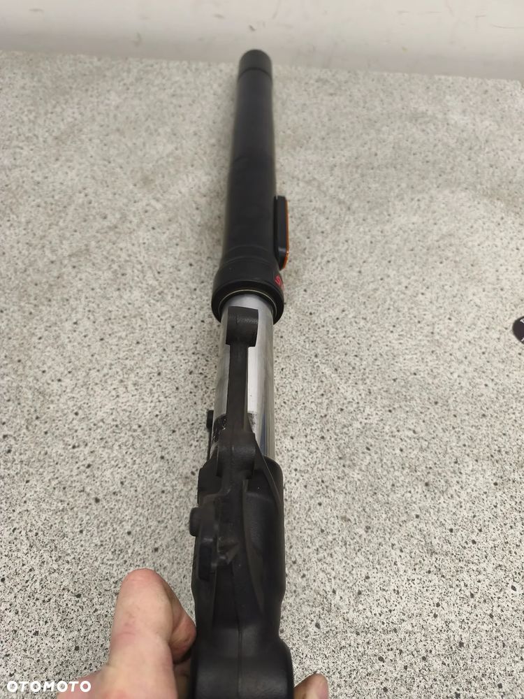 Laga prawa, amortyzator prawy, zawieszenie przód, przednie Triumph Trident 660 2022 - 7