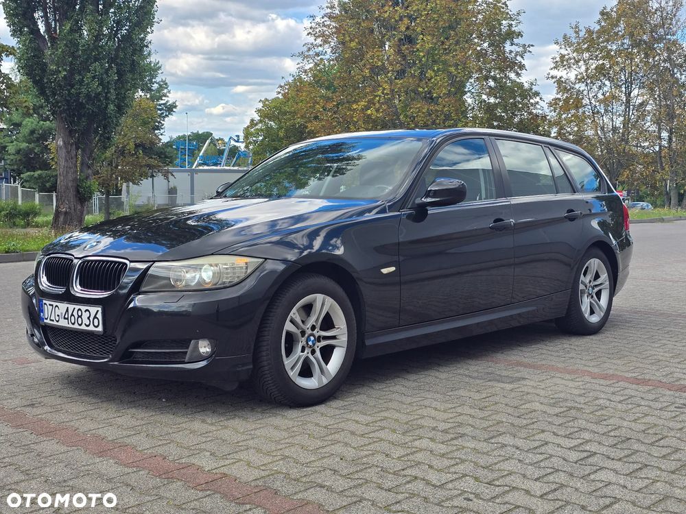BMW Seria 3 320i - 22