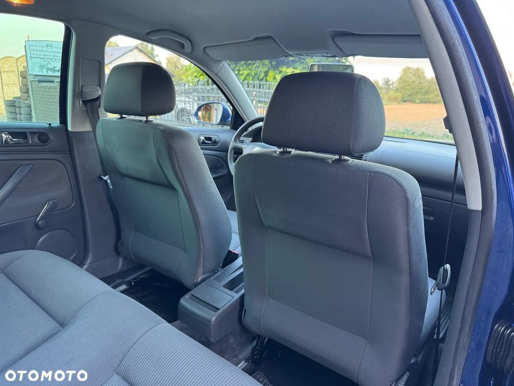 Volkswagen Passat 2.0 Comfortline - 32