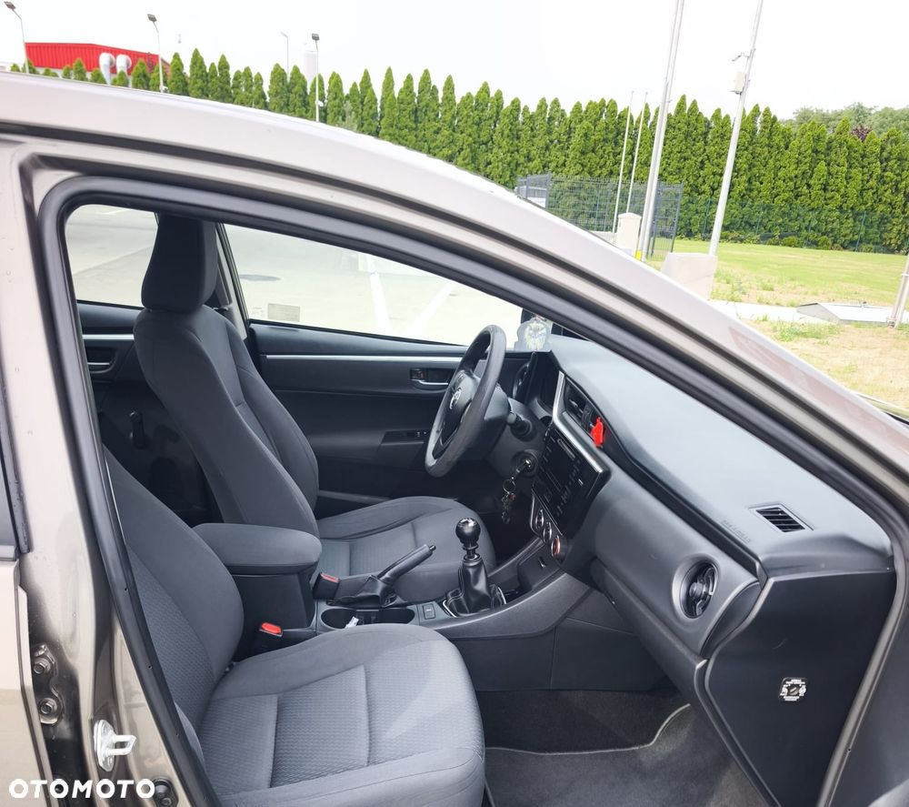 Toyota Corolla 1.6 Active EU6 - 4