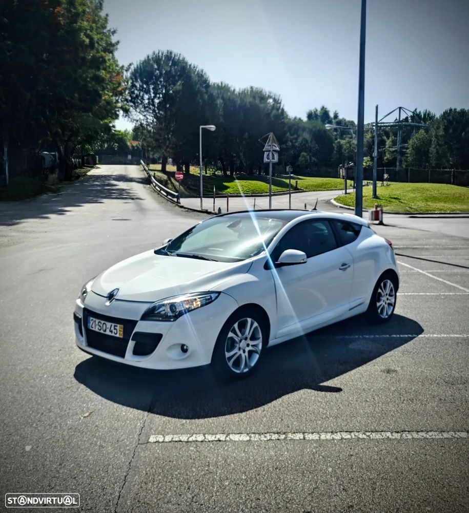 Renault Mégane Coupe Energy dCi 110 FAP Start & Stop GT Line - 32