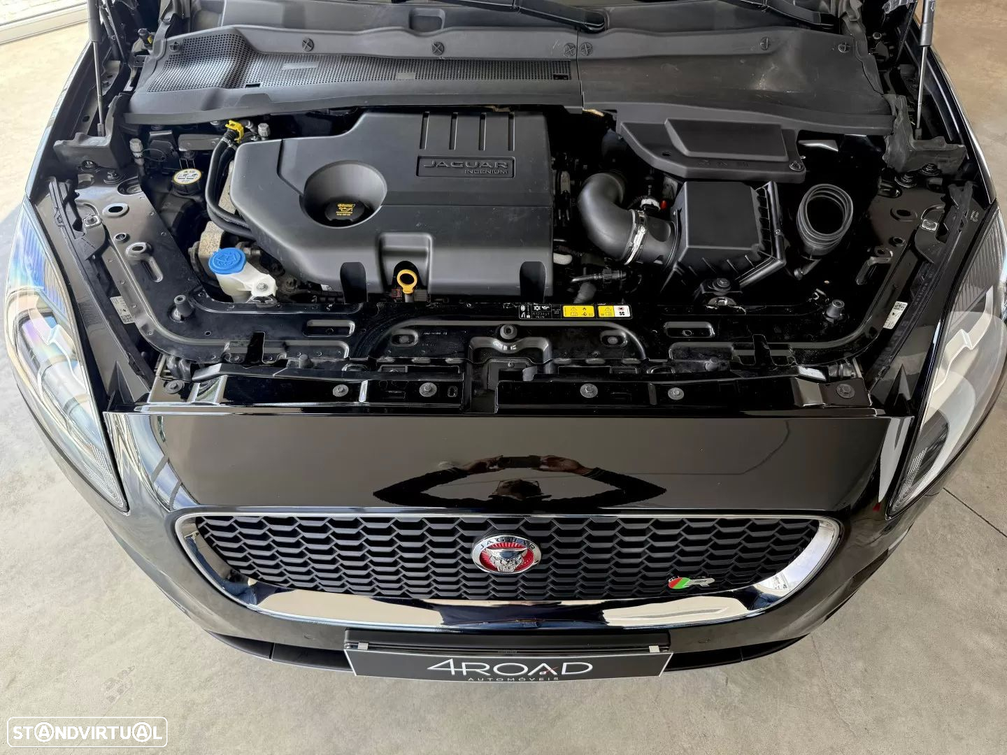 Jaguar E-Pace 2.0 i4D R-Dynamic SE - 37