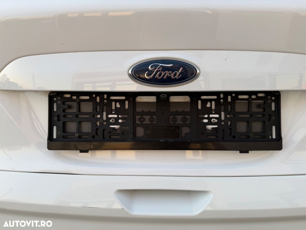 Ford Kuga 2.0 TDCi 2x4 Titanium - 15