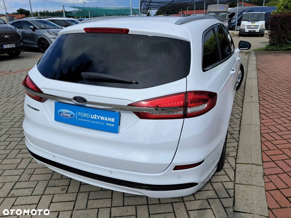Ford Mondeo 2.0 Hybrid Titanium - 13