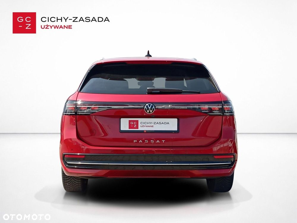 Volkswagen Passat - 4