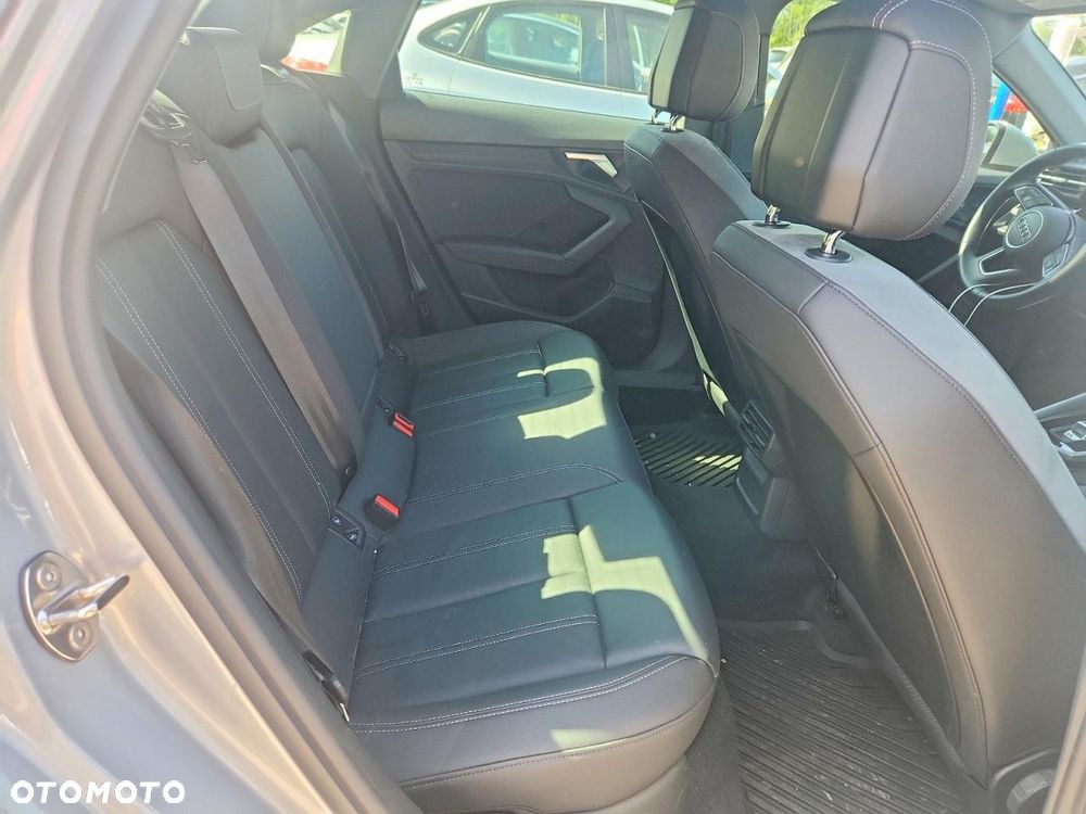 Audi A3 Limousine 40 TFSI quattro S tronic S line - 11