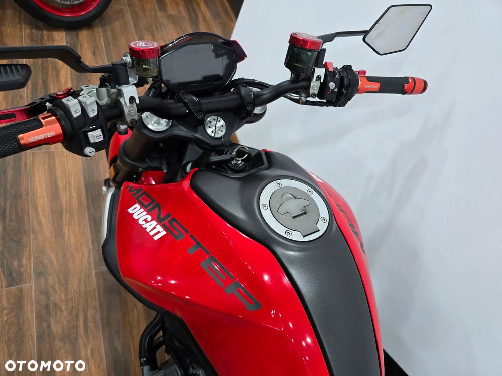 Ducati Monster - 22