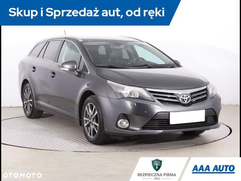 Toyota Avensis - 2