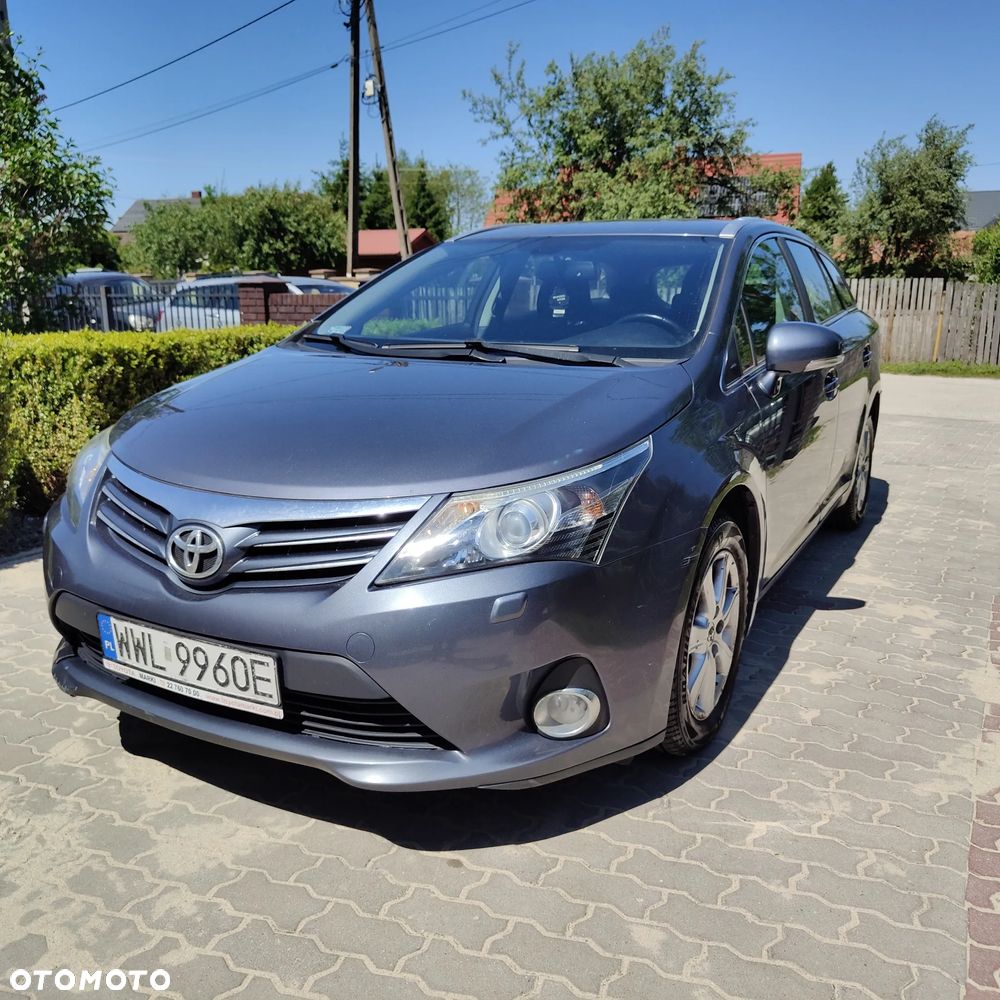 Toyota Avensis 2.0 D-4D Luna - 2