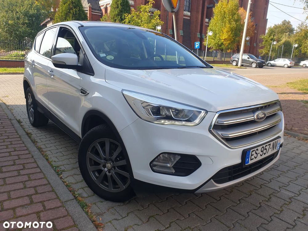 Ford Kuga 2.0 TDCi 2x4 Titanium - 1