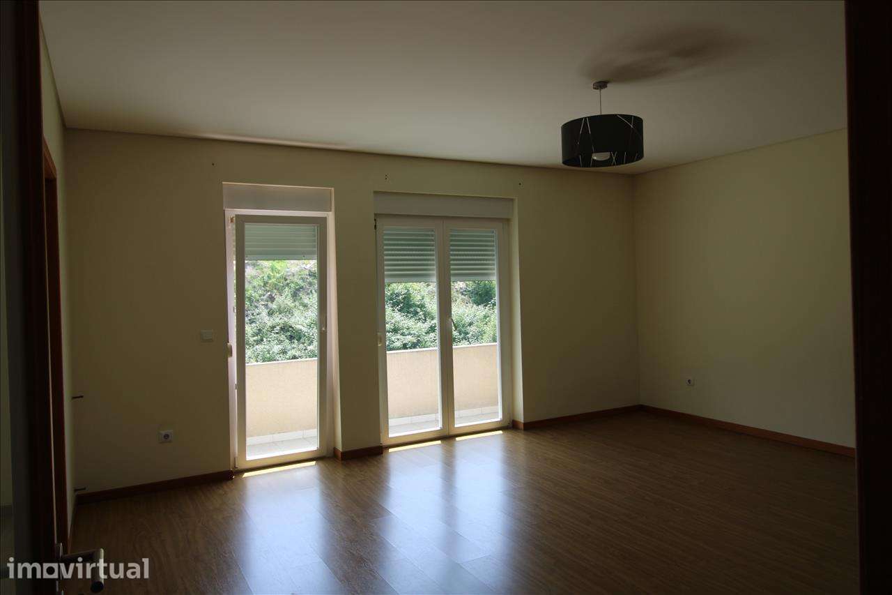 Apartamento em Póvoa de Lanhoso, Fonte Arcada - Grande imagem: 2/17