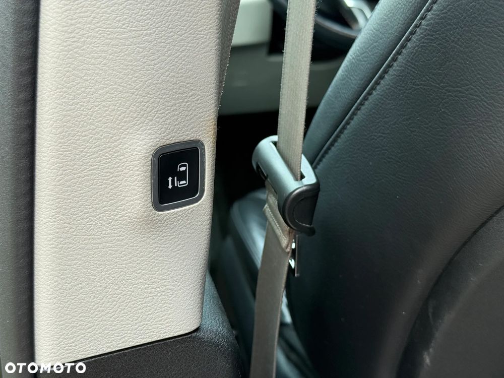 Chrysler Pacifica - 11