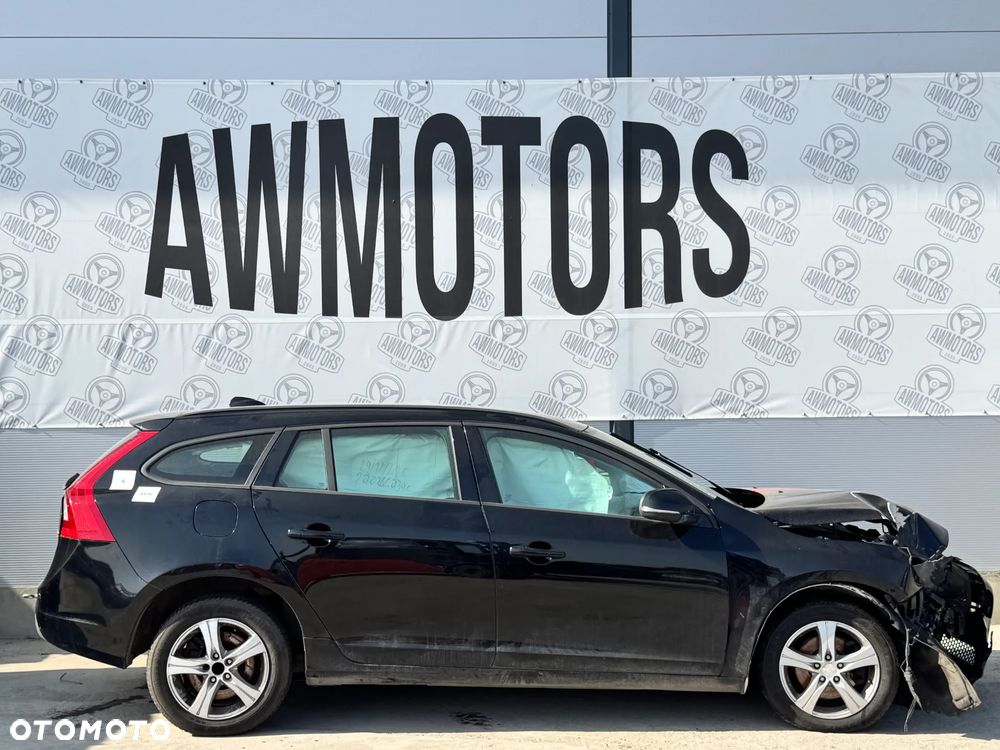 VOLVO V60 2012 *SAMOCHÓD NA CZĘŚCI* 4436 black solid stone volvo 01900 MASKA, LAMPA, DRZWI, LUSTERKO, ZDERZAK, GRILL, BŁOTNIK, KLAPA, BELKA, DESKA, FOTELE, KANAPA, ĆWIARTKA KIEROWNICA, TARCZE, ZACISKI, ZAWIESZENIE, KOMPLETNY PRZÓD, KOMPLETNY TYŁ, LICZNIK, ZEGARY, PRAWE LEWE PRZÓD TYŁ - 3