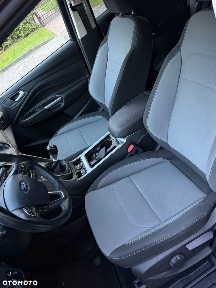 Ford Kuga 2.0 TDCi 4x4 Titanium - 30