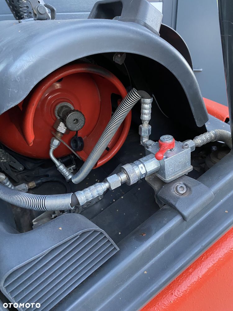 Linde H30T pozycjoner (1820mm), przesuw boczny, 2 butle - 21
