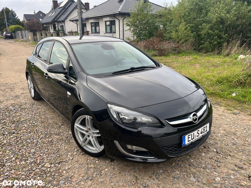 Opel Astra 1.6 Turbo 150 Jahre - 19